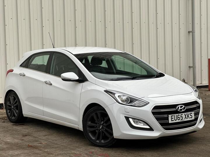 Hyundai I30 1.6 CRDi Blue Drive Premium Euro 6 (s/s) 5dr Hyundai I30 1.6 CRDi Blue Drive Premium Euro 6 (s/s) 5dr