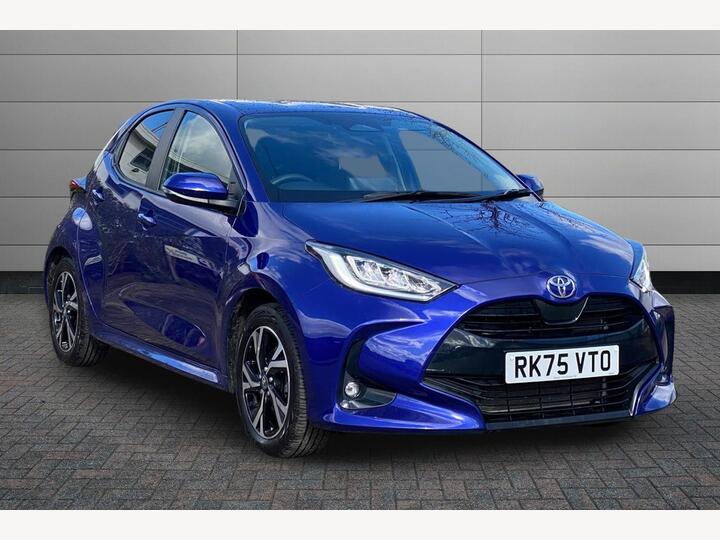 Toyota Yaris 1.5 VVT-h Design E-CVT Euro 6 (s/s) 5dr
