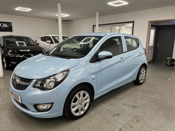 Vauxhall Viva 1.0i SE Euro 6 5dr (a/c) Vauxhall Viva 1.0i SE Euro 6 5dr (a/c)