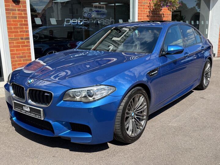 BMW 5 Series 4.4 V8 DCT Euro 6 (s/s) 4dr