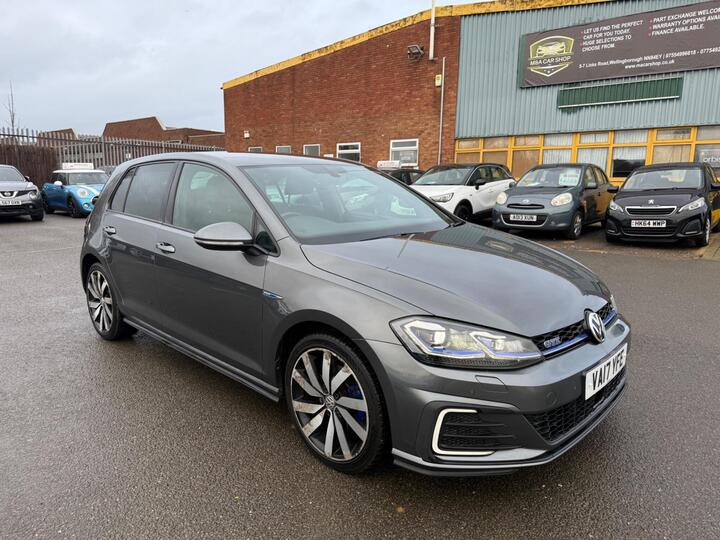 Volkswagen Golf 1.4 TSI 8.7kWh GTE Advance DSG Euro 6 (s/s) 5dr