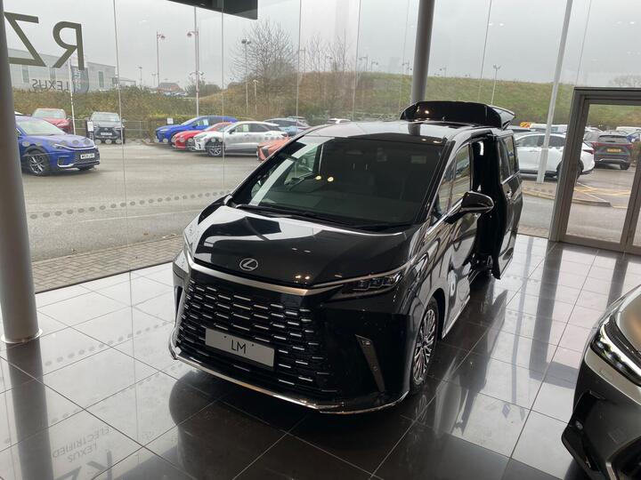 Lexus LM 2.5 350h Takumi E-CVT AWD Euro 6 (s/s) 5dr