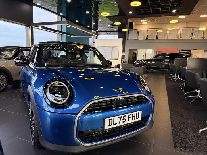 MINI Hatch 1.5C Exclusive Steptronic Euro 6 (s/s) 3dr