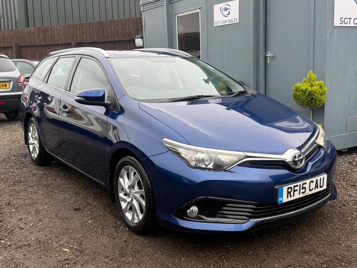 Toyota Auris 1.6 D-4D Business Edition Touring Sports Euro 6 (s/s) 5dr Toyota Auris 1.6 D-4D Business Edition Touring Sports Euro 6 (s/s) 5dr