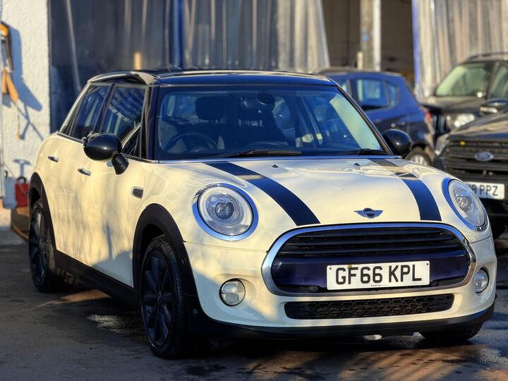 MINI Hatch 1.5 Cooper Auto Euro 6 (s/s) 5dr