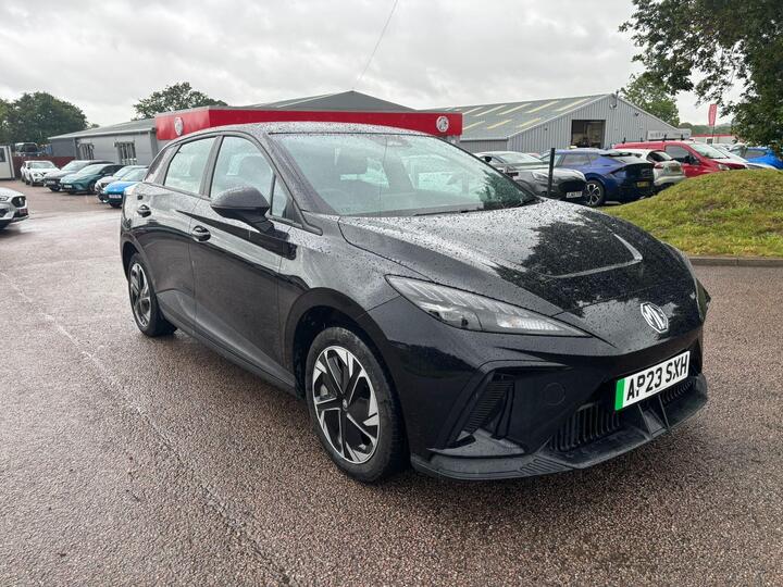 MG MG4 51kWh SE Auto 5dr