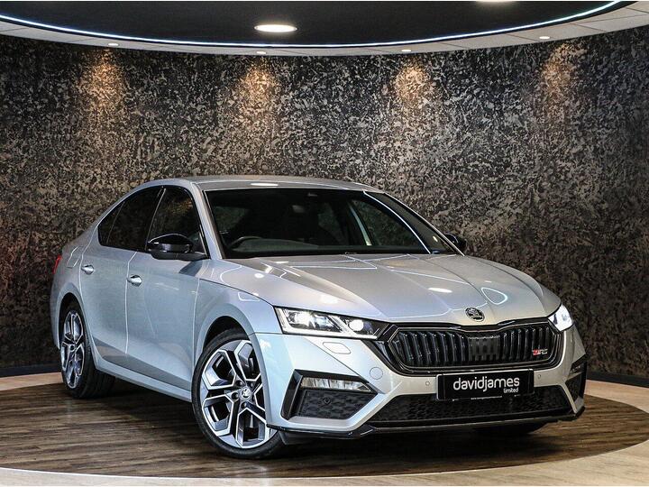 Skoda Octavia 2.0 TSI VRS DSG Euro 6 (s/s) 5dr Skoda Octavia 2.0 TSI VRS DSG Euro 6 (s/s) 5dr