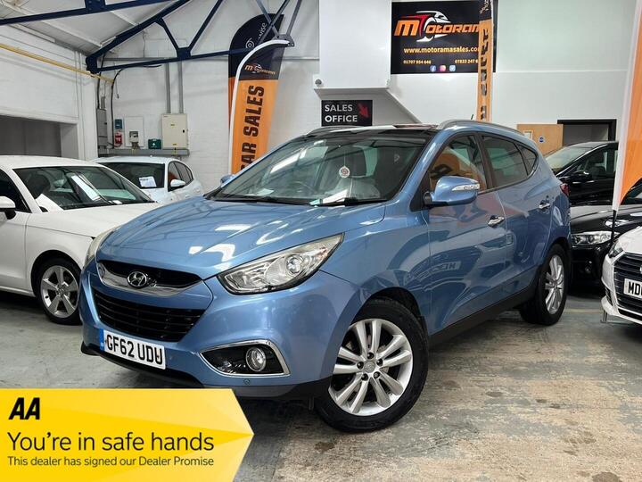 Hyundai Ix35 2.0 CRDi Premium Auto 4WD Euro 5 5dr Hyundai Ix35 2.0 CRDi Premium Auto 4WD Euro 5 5dr