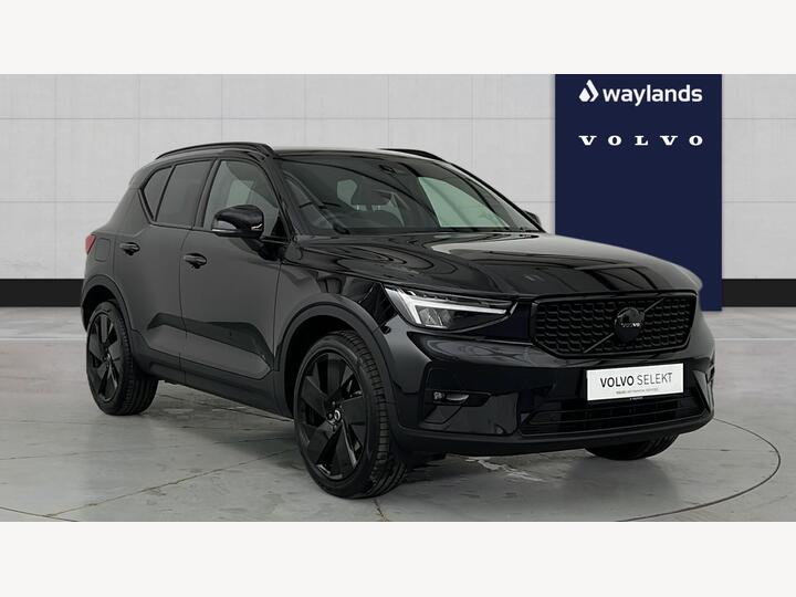 Volvo XC40 2.0 B3 MHEV Plus Black Edition DCT Auto Euro 6 (s/s) 5dr