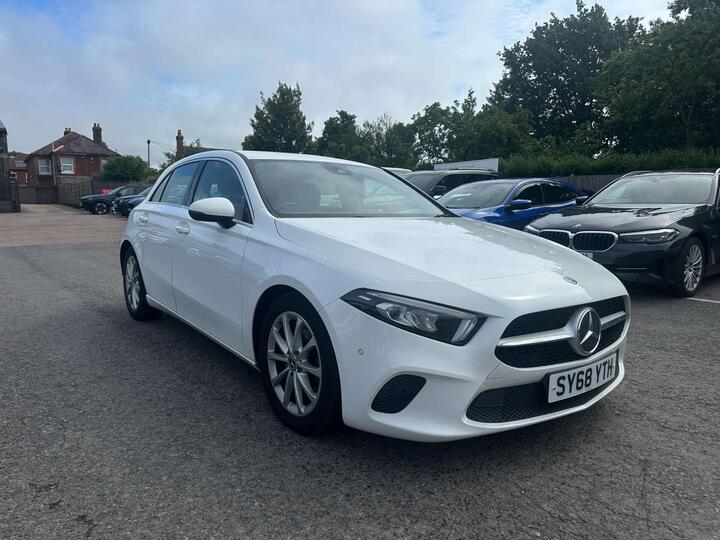 Mercedes-Benz A-CLASS 1.3 A200 Sport (Executive) 7G-DCT Euro 6 (s/s) 5dr Mercedes-Benz A-CLASS 1.3 A200 Sport (Executive) 7G-DCT Euro 6 (s/s) 5dr