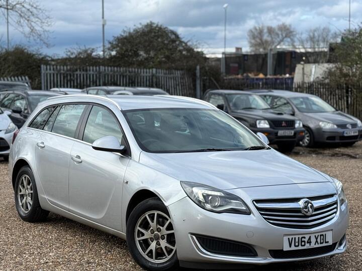 Vauxhall Insignia 2.0 CDTi EcoFLEX Design Sports Tourer Euro 5 (s/s) 5dr Vauxhall Insignia 2.0 CDTi EcoFLEX Design Sports Tourer Euro 5 (s/s) 5dr