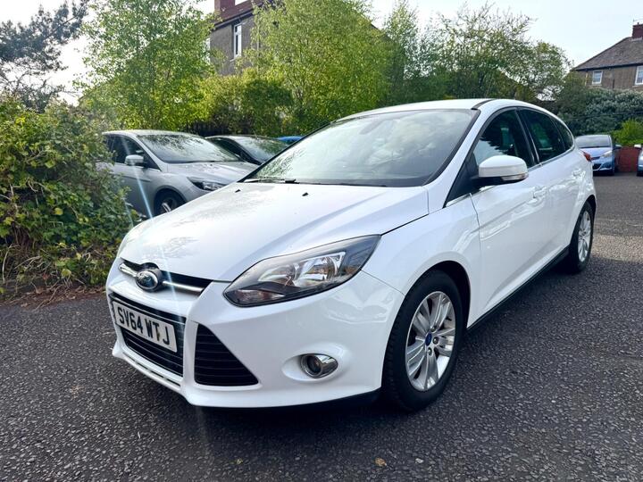 Ford Focus 1.0T EcoBoost Titanium Navigator Euro 5 (s/s) 5dr