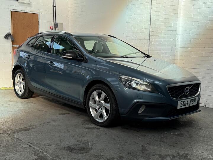 Volvo V40 Cross Country 1.6 D2 Lux Powershift Euro 5 (s/s) 5dr Volvo V40 Cross Country 1.6 D2 Lux Powershift Euro 5 (s/s) 5dr