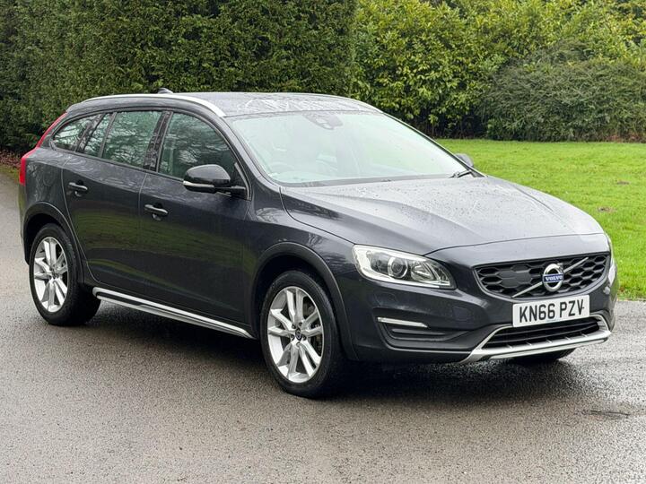 Volvo V60 Cross Country 2.0 D4 Lux Nav Auto Euro 6 (s/s) 5dr