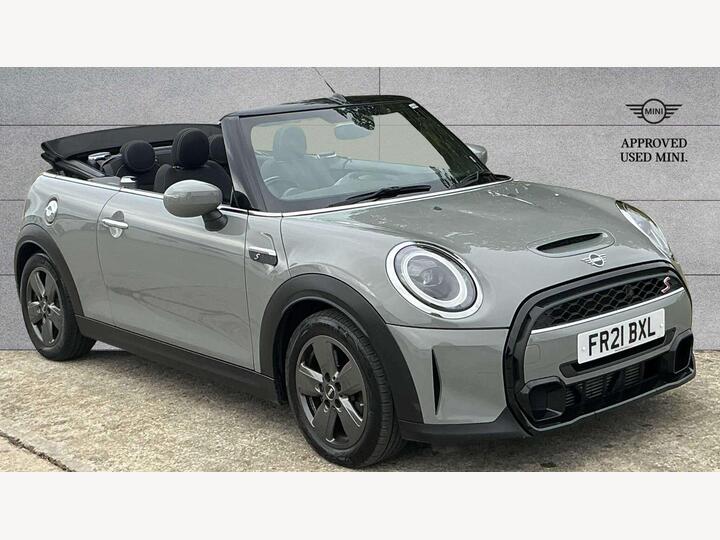 MINI Convertible 2.0 Cooper S Classic Steptronic Euro 6 (s/s) 2dr MINI Convertible 2.0 Cooper S Classic Steptronic Euro 6 (s/s) 2dr