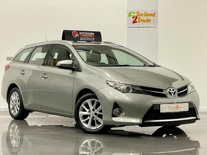 Toyota Auris 1.4 D-4D Icon Touring Sports Euro 5 (s/s) 5dr Toyota Auris 1.4 D-4D Icon Touring Sports Euro 5 (s/s) 5dr