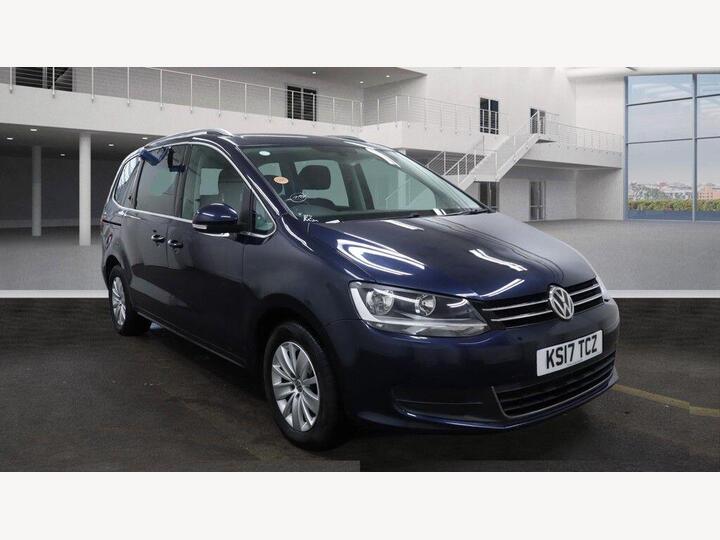 Volkswagen Sharan 2.0 TDI BlueMotion Tech SE Nav DSG Euro 6 (s/s) 5dr Volkswagen Sharan 2.0 TDI BlueMotion Tech SE Nav DSG Euro 6 (s/s) 5dr