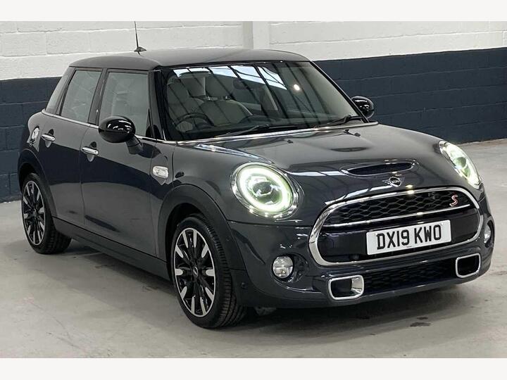 MINI Hatch 2.0 Cooper S Exclusive Steptronic Euro 6 (s/s) 5dr