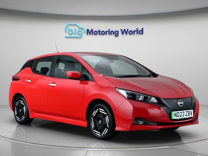 Nissan Leaf 39kWh Acenta Auto 5dr