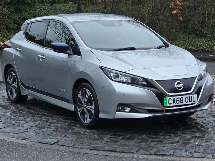 Nissan Leaf 40kWh Tekna Auto 5dr Nissan Leaf 40kWh Tekna Auto 5dr