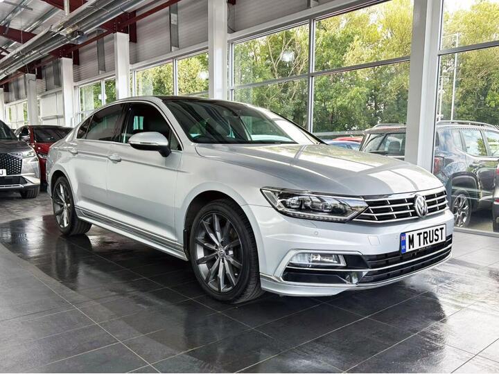 Volkswagen PASSAT 1.5 TSI EVO R-Line DSG Euro 6 (s/s) 4dr