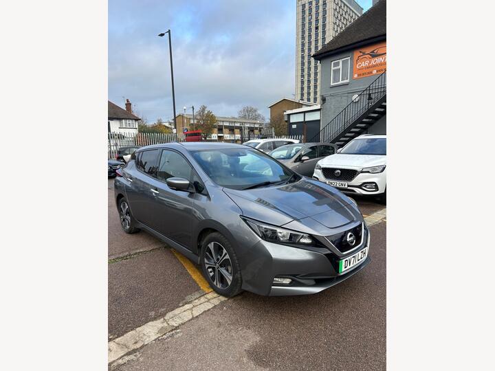 Nissan Leaf 40kWh N-Connecta Auto 5dr Nissan Leaf 40kWh N-Connecta Auto 5dr