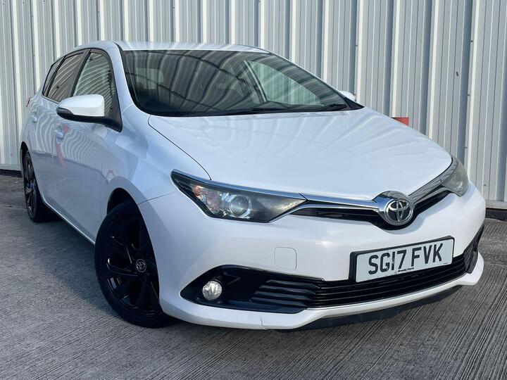 Toyota Auris 1.6 D-4D Design Euro 6 (s/s) 5dr