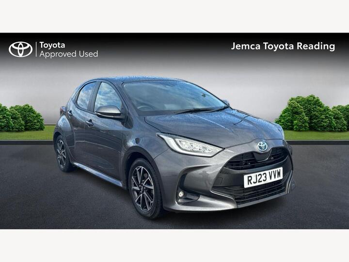 Toyota Yaris 1.5 VVT-h Design E-CVT Euro 6 (s/s) 5dr