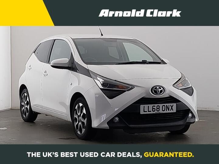 Toyota AYGO 1.0 VVT-i X-plore Euro 6 5dr Toyota AYGO 1.0 VVT-i X-plore Euro 6 5dr