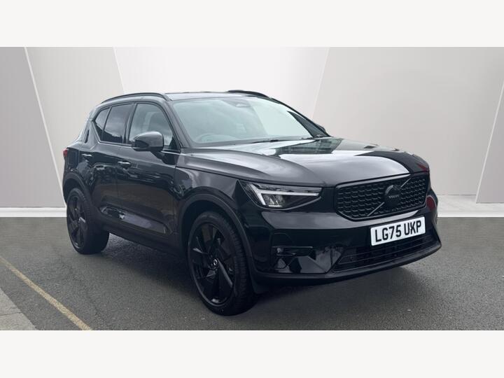 Volvo XC40 2.0 B3 MHEV Plus Black Edition DCT Auto Euro 6 (s/s) 5dr