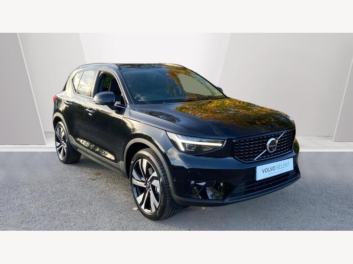 Volvo XC40 2.0 B3 MHEV Ultra Dark DCT Auto Euro 6 (s/s) 5dr