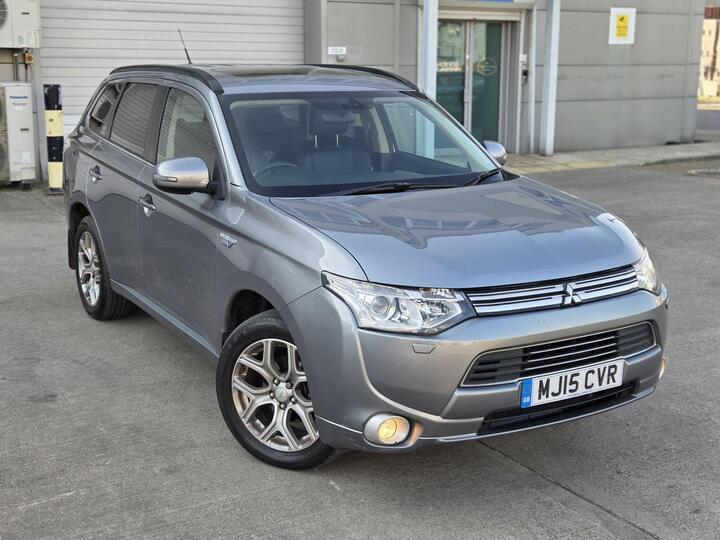 Mitsubishi Outlander 2.0h 12kWh GX4h CVT 4WD Euro 5 (s/s) 5dr Mitsubishi Outlander 2.0h 12kWh GX4h CVT 4WD Euro 5 (s/s) 5dr
