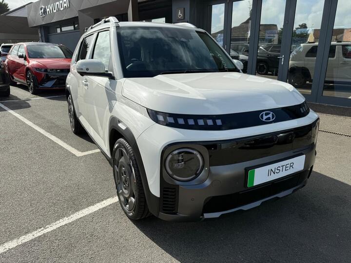 Hyundai INSTER Long Range 49kWh Cross Auto 5dr