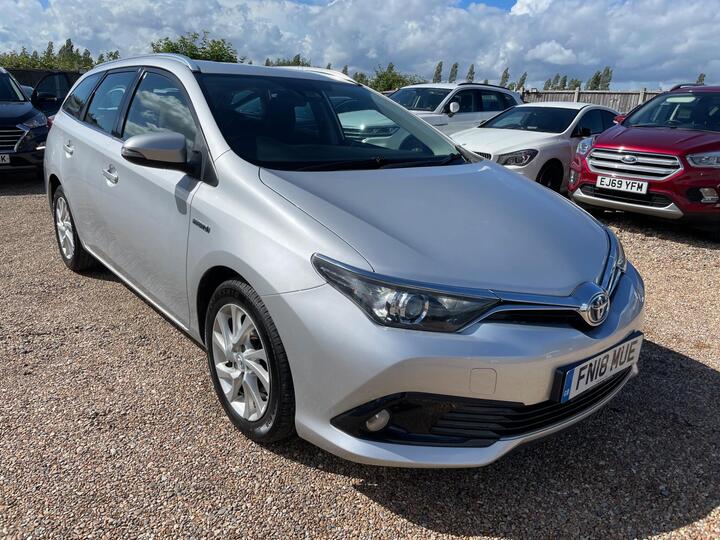 Toyota Auris 1.8 VVT-h Icon Tech Touring Sports CVT Euro 6 (s/s) 5dr
