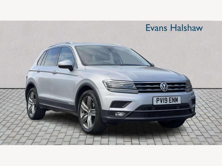 Volkswagen Tiguan 2.0 TDI SEL DSG 4Motion Euro 6 (s/s) 5dr Volkswagen Tiguan 2.0 TDI SEL DSG 4Motion Euro 6 (s/s) 5dr