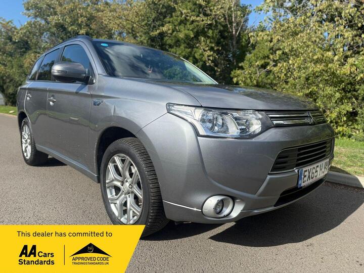 Mitsubishi Outlander 2.0h 12kWh GX3h CVT 4WD Euro 5 (s/s) 5dr Mitsubishi Outlander 2.0h 12kWh GX3h CVT 4WD Euro 5 (s/s) 5dr