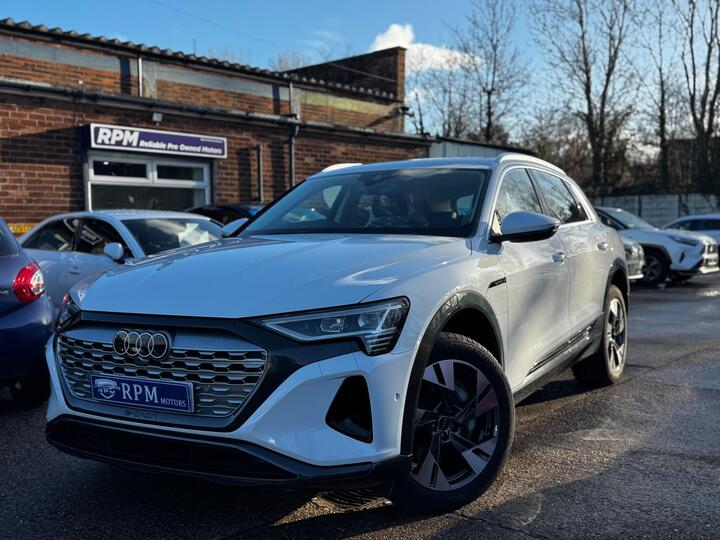 Audi Q8 E-tron 50 Sport Auto Quattro 5dr 95kWh (11kW Charger) Audi Q8 E-tron 50 Sport Auto Quattro 5dr 95kWh (11kW Charger)
