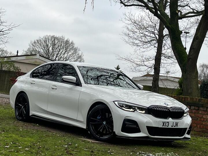 BMW 3 SERIES 2.0 330i M Sport Auto Euro 6 (s/s) 4dr BMW 3 SERIES 2.0 330i M Sport Auto Euro 6 (s/s) 4dr