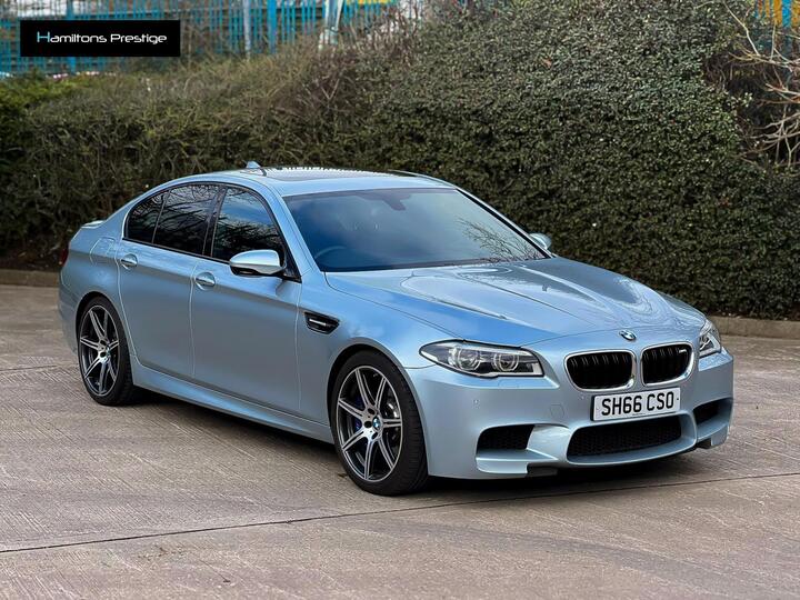 BMW M5 4.4 V8 DCT Euro 6 (s/s) 4dr