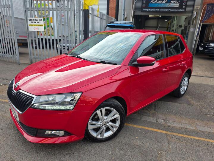 Skoda Fabia 1.0 SE Euro 6 (s/s) 5dr Skoda Fabia 1.0 SE Euro 6 (s/s) 5dr