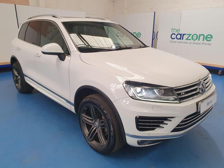 Volkswagen Touareg 3.0 TDI V6 BlueMotion Tech R-Line Tiptronic 4WD Euro 6 (s/s) 5dr Volkswagen Touareg 3.0 TDI V6 BlueMotion Tech R-Line Tiptronic 4WD Euro 6 (s/s) 5dr