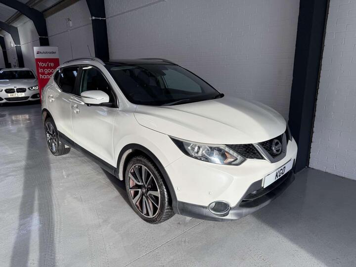 Nissan QASHQAI 1.2 DIG-T Tekna 2WD Euro 5 (s/s) 5dr