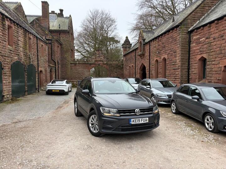 Volkswagen TIGUAN 1.5 TSI EVO S Euro 6 (s/s) 5dr Volkswagen TIGUAN 1.5 TSI EVO S Euro 6 (s/s) 5dr