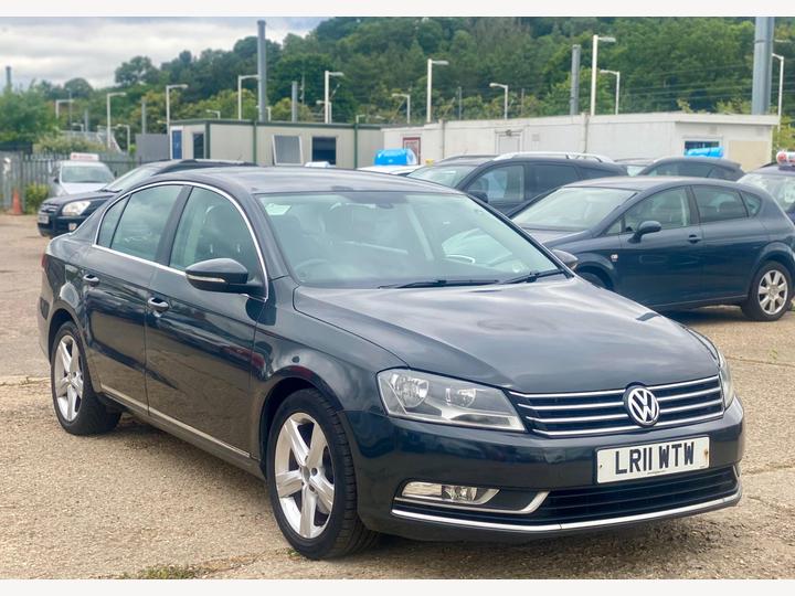 Volkswagen Passat 2.0 TDI BlueMotion Tech SE Euro 5 (s/s) 4dr