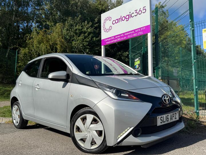 Toyota AYGO 1.0 VVT-i X-play Euro 6 5dr