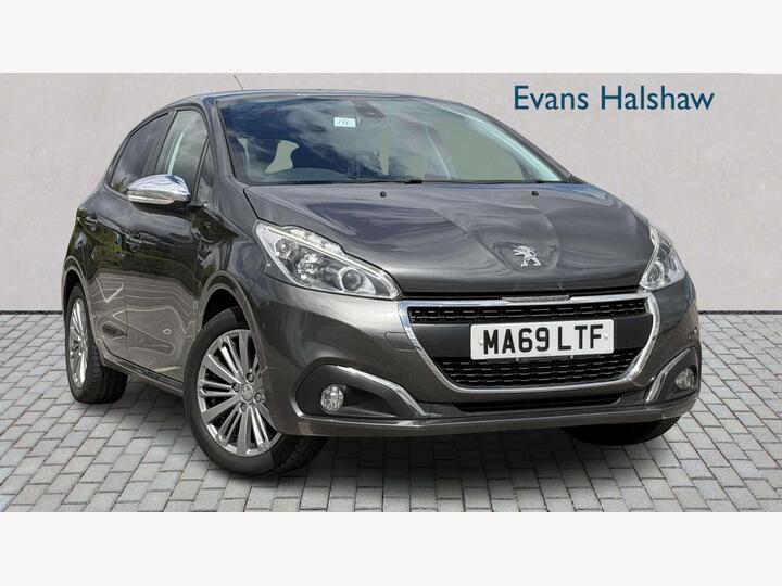 Peugeot 208 HATCHBACK 1.2 PureTech Signature Euro 6 (s/s) 5dr