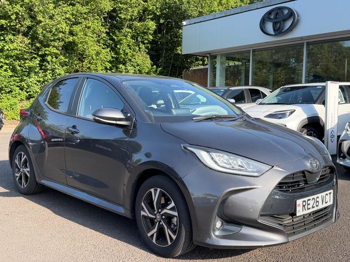 Toyota Yaris 1.5 VVT-h Design E-CVT Euro 6 (s/s) 5dr
