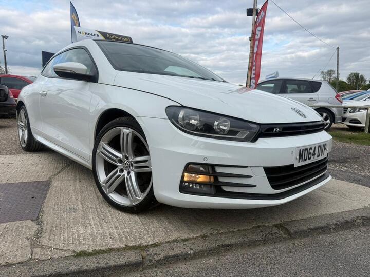 Volkswagen Scirocco 2.0 TDI BlueMotion Tech R-Line DSG Euro 6 (s/s) 3dr Volkswagen Scirocco 2.0 TDI BlueMotion Tech R-Line DSG Euro 6 (s/s) 3dr