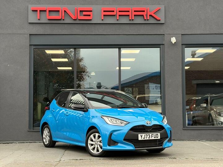 Toyota Yaris 1.5 VVT-h Design E-CVT Euro 6 (s/s) 5dr