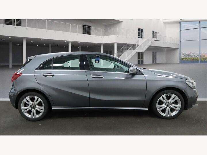 Mercedes-Benz A-Class 1.5 A180d Sport (Premium) Euro 6 (s/s) 5dr